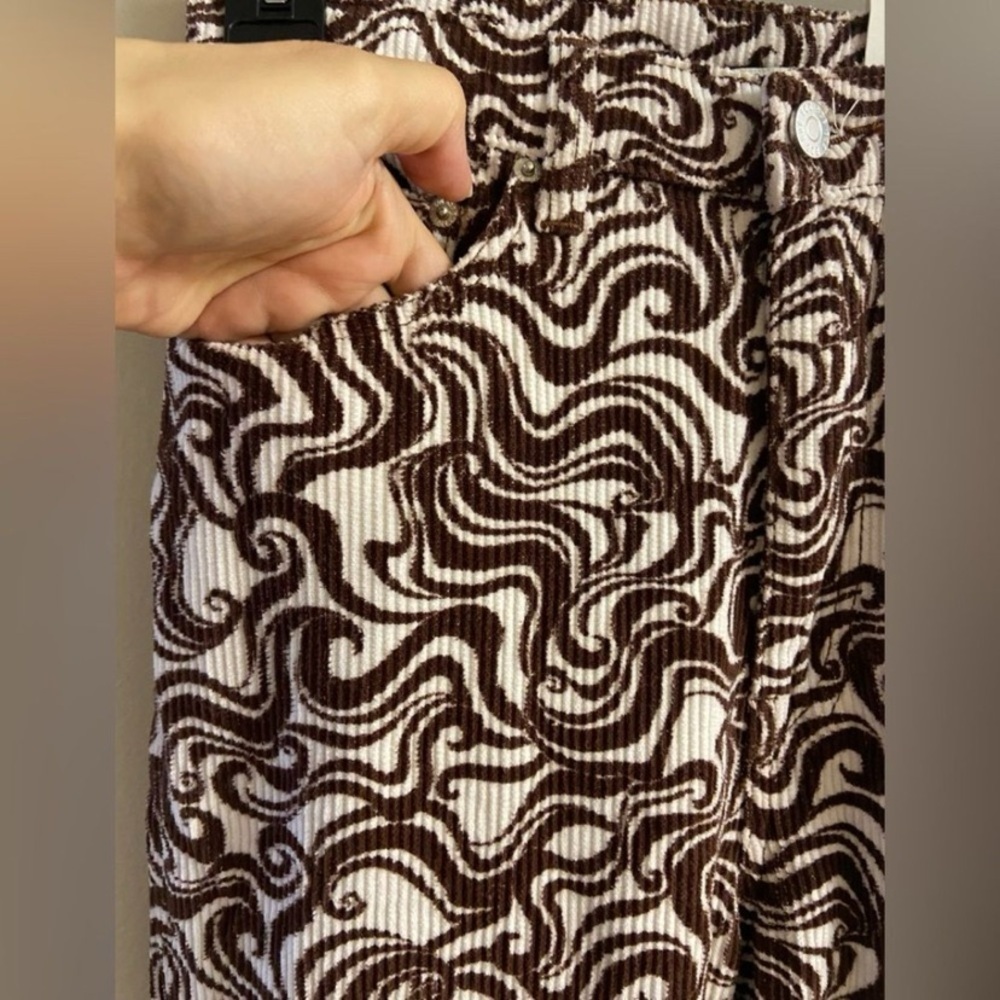 BDG Swirl Pattern Wide Leg Pants corduroy Sz 26 NWT - Picture 5 of 9